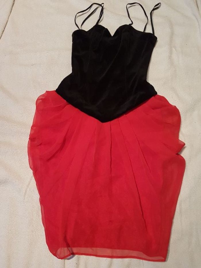 Robe bustier rouge et noire Ann Green