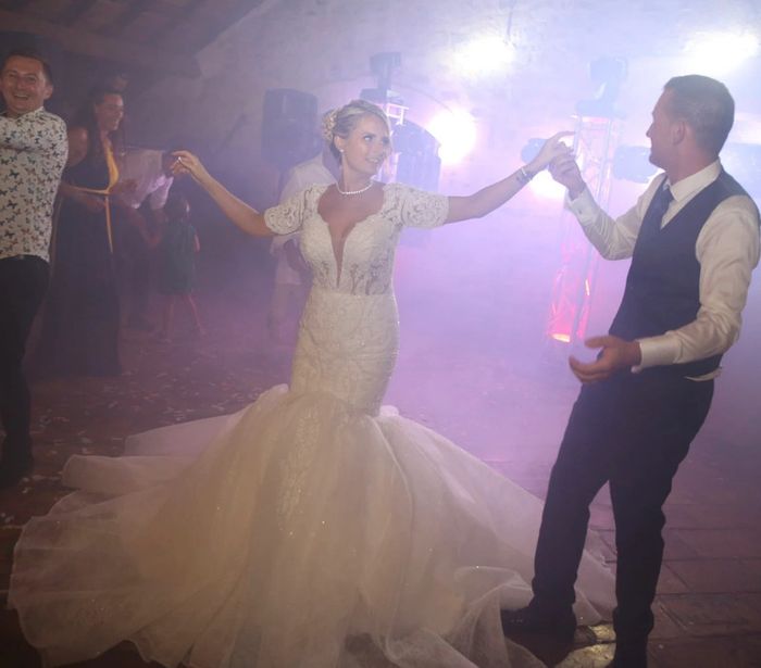 Robe de mariée sirène / princesse évasé en bas - photo numéro 2