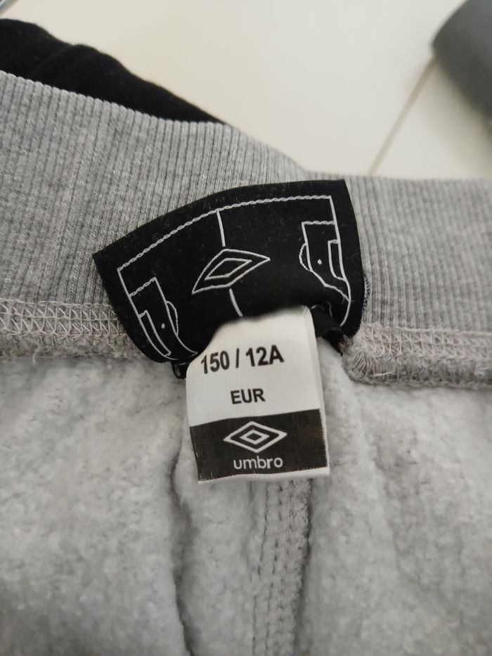 Pantalon jogging umbro 12 ans - photo numéro 4