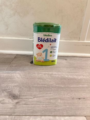 1 boîte de lait infantile Blédilait 1