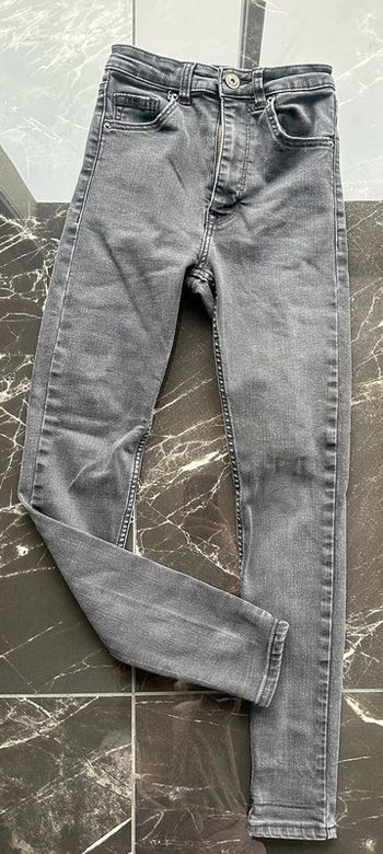 Jean Bershka skinny taille 34