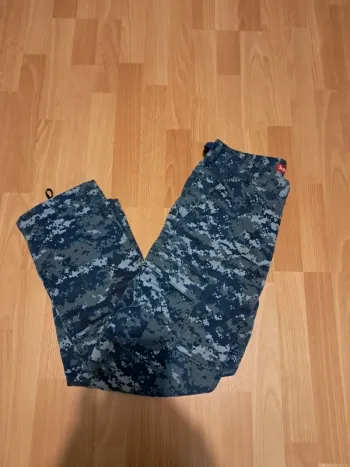Cargo Supreme camouflage digital bleu – édition rare