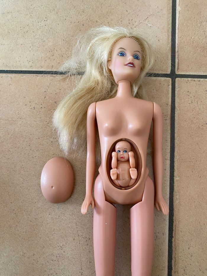 Barbie enceinte - photo numéro 2