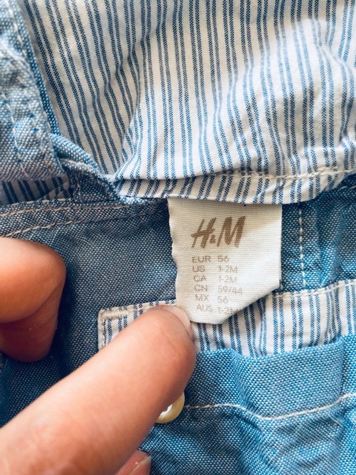 Salopette short en jeans h&m 1 mois/ 2 mois - photo numéro 4