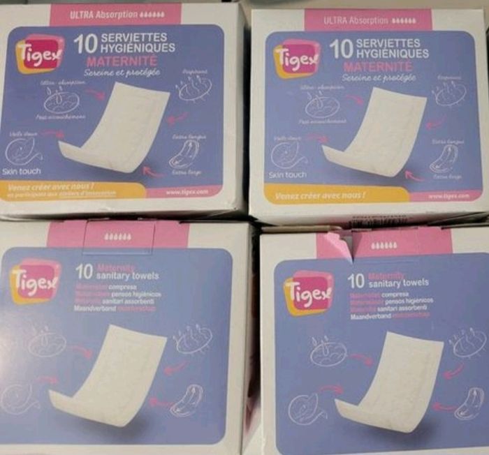 4 boîtes de serviettes hygiénique