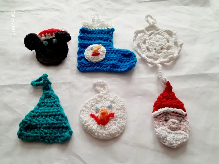 Lot de 6 suspensions pour sapin de Noël faites main au crochet