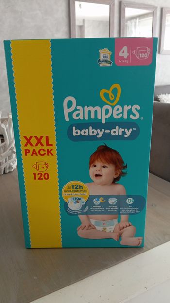 120 couches pack xxl Pampers taille 4