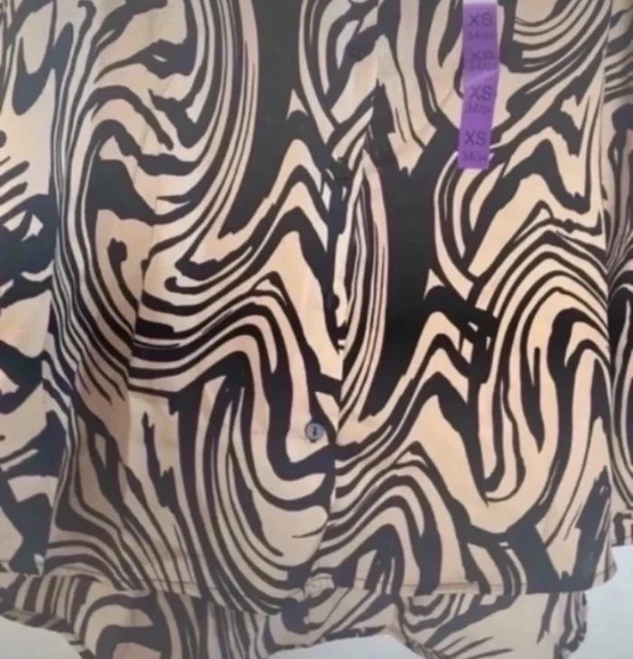 Chemisier Stradivarius taille XS neuf - photo numéro 2