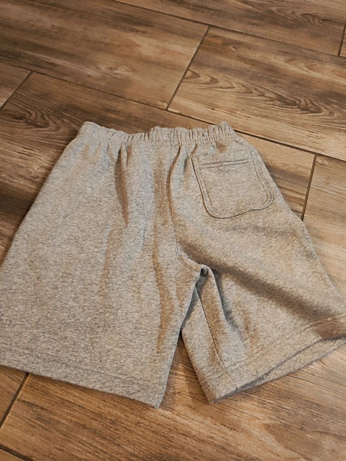 Short gris Nike Taille 147/158 cm - photo numéro 2