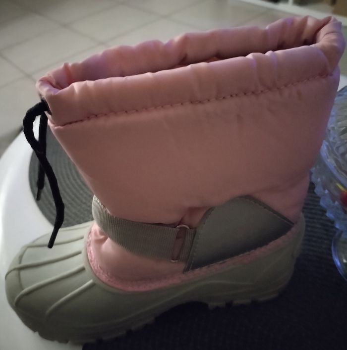 Bottes de ski pointure 33 utilisées une fois - photo numéro 3