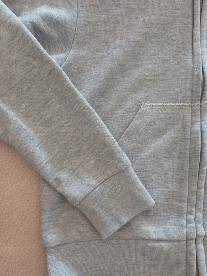 Superbe veste à capuche 4 ans garçon - photo numéro 3