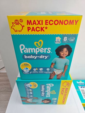 Couches pampers T8 baby dry