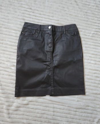 Jupe courte noire Monoprix – Taille 36 – Chic et basique