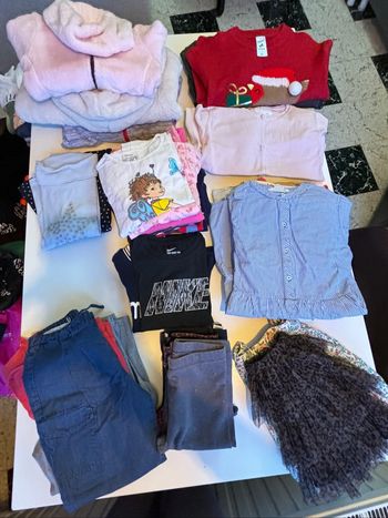 Lot de vêtements  fille 7 ans / 122 cm – Zara, Nike, Okaidi, H&M… (21 pcs)