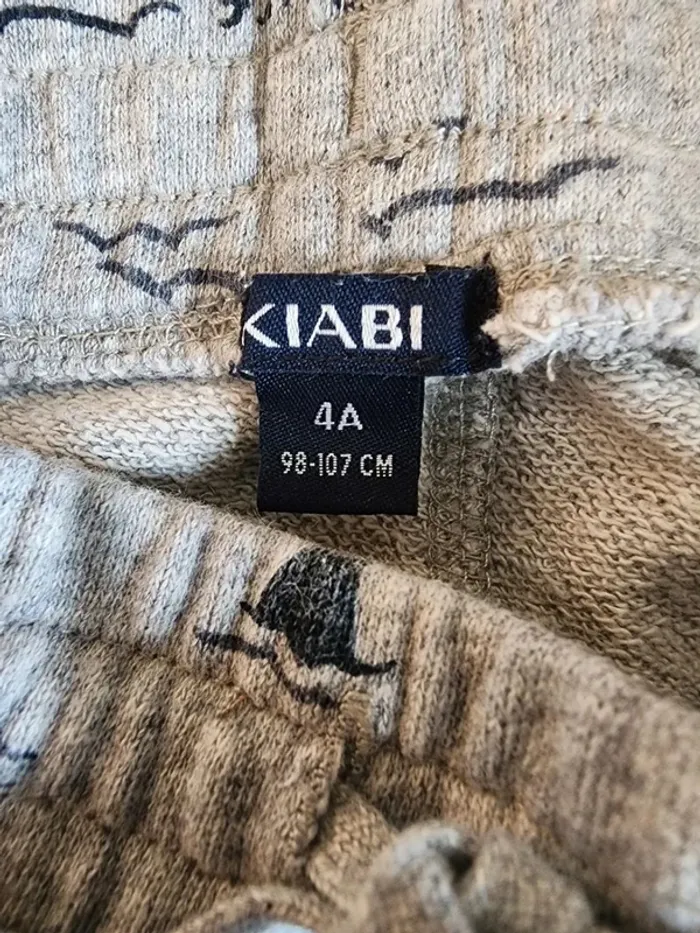 👦Short Gris Kiabi Taille 4ans 👦 - photo numéro 4