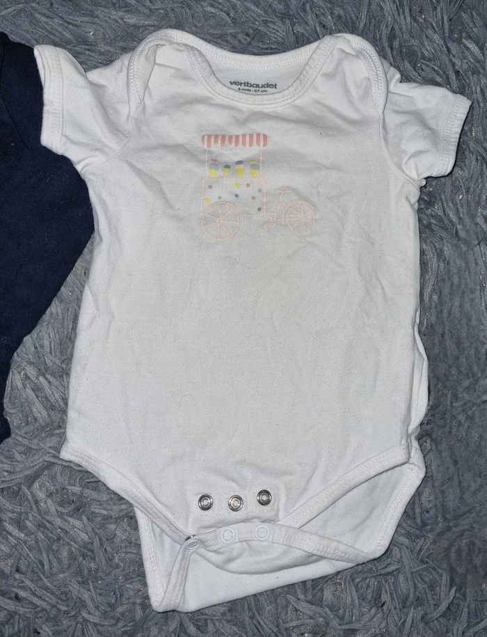 Lot 2 bodies 6mois - photo numéro 4