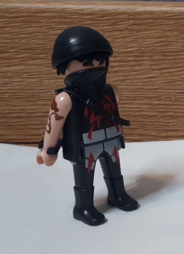 Playmobil policiers et voleur - photo numéro 4