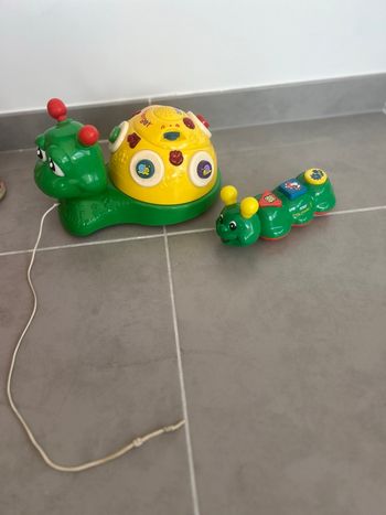 Lot Jouets  sonore musical escargot et chenille 