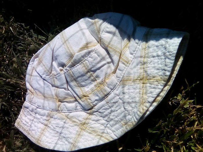 Ensemble salopette + le chapeau 18 mois marque la redoute - photo numéro 2
