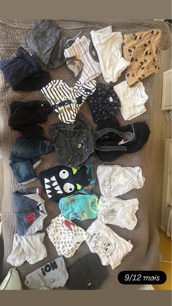 Lot vêtements 9/12 mois