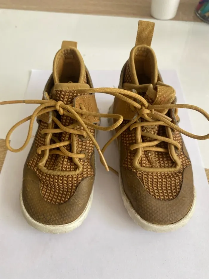 Basket adidas taille 22 - photo numéro 2