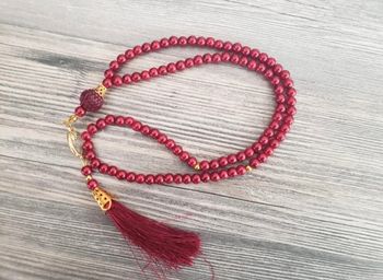 Tasbih en perles bordeaux