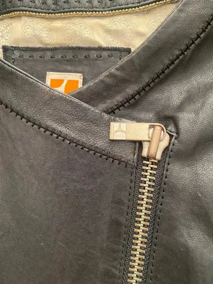 Perfecto en cuir Boss Orange taille 38 - photo numéro 3