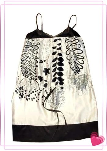 Robe d'été fleurie satinée (beige), M / 38 / 10