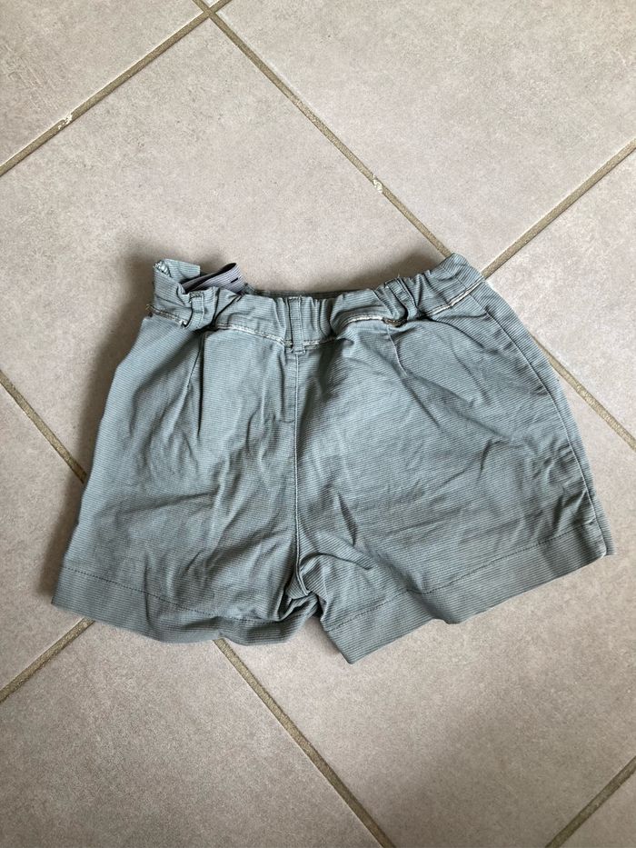 Short kaki - photo numéro 2