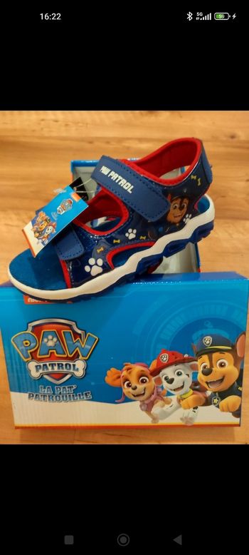 Chaussures sandales pat patrouille lumineuses taille 30 neuves