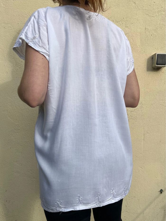 Tunique blanche avec broderie et dentelle - photo numéro 7