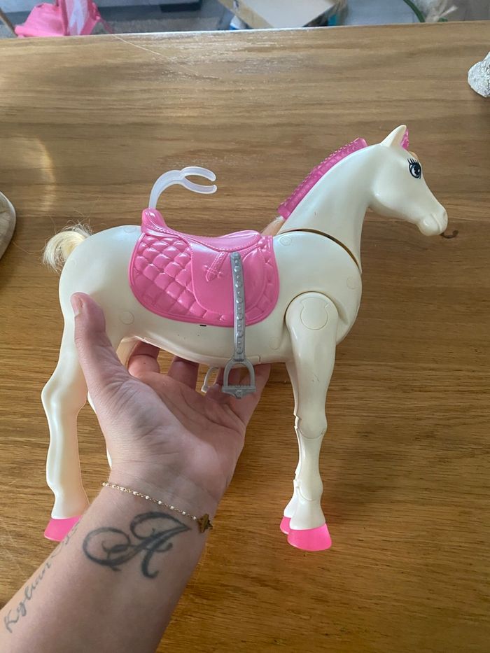 Cheval barbie lumineux sonore - photo numéro 2