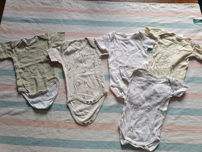 Lot 5 body manches courtes 3 mois