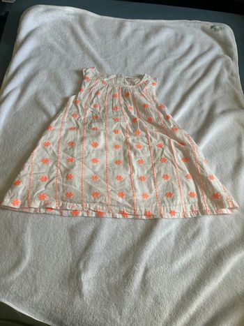 Robe blanche et orange