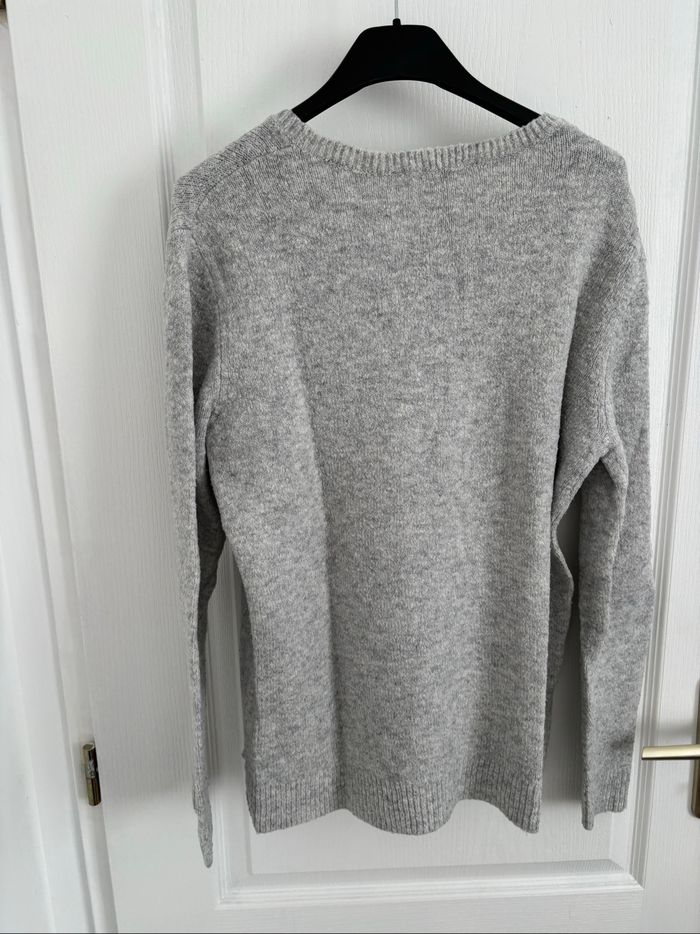 Pull gris - photo numéro 3