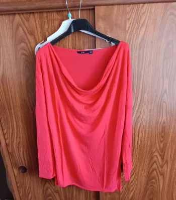 T shirt corail manche longue col bénitier taille 46/48
