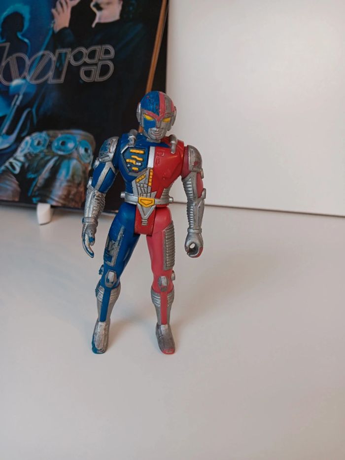 Figurine vintage Kenner 1994 Saban VR Troopers
Taille 13,5cm