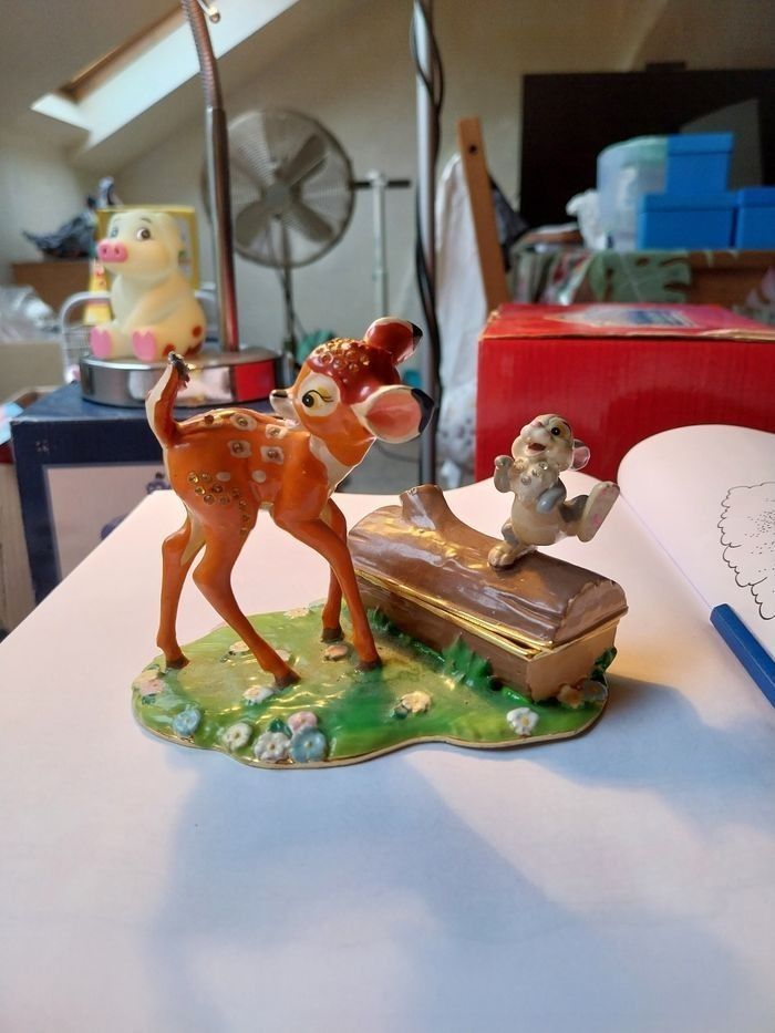 Figurine Disney arribas disneyland paris bambi