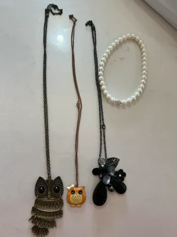 Lot de 4 colliers