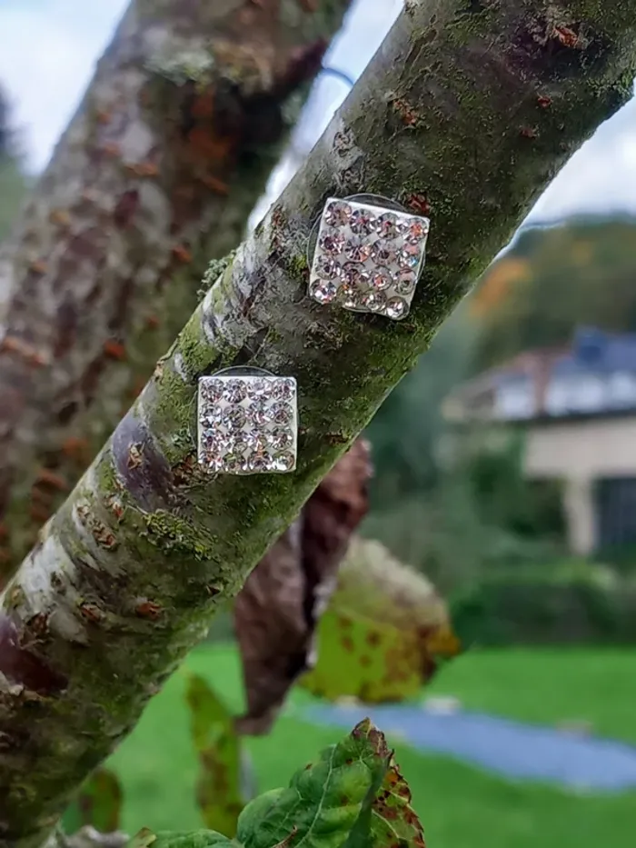 Petites boucles d'oreilles à picot - photo numéro 3