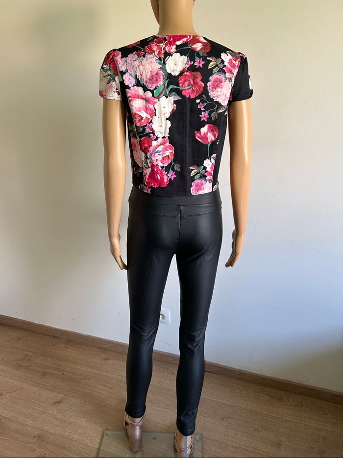 Blouse noire et fleurie à manches courtes Morgan taille 36 TBE - photo numéro 6
