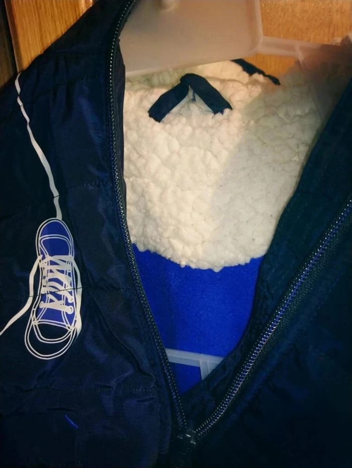 Superbe veste chaude intérieure polaire et moumoute Z grain de blé 9 mois neuve - photo numéro 7