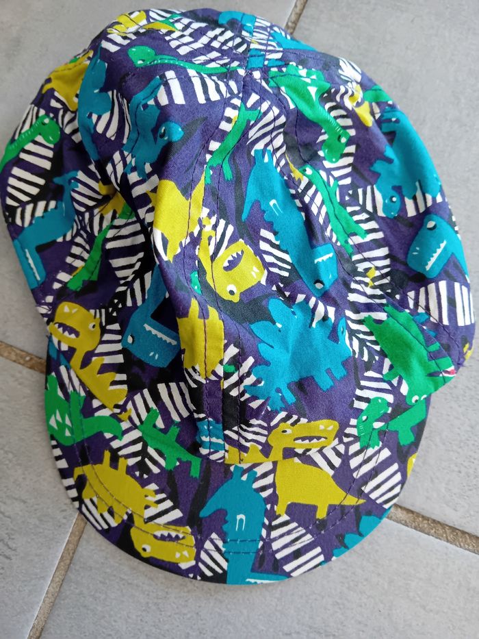 Ensemble short, tee shirt. - photo numéro 5