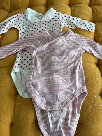 Lot 2 bodies ML 1 mois