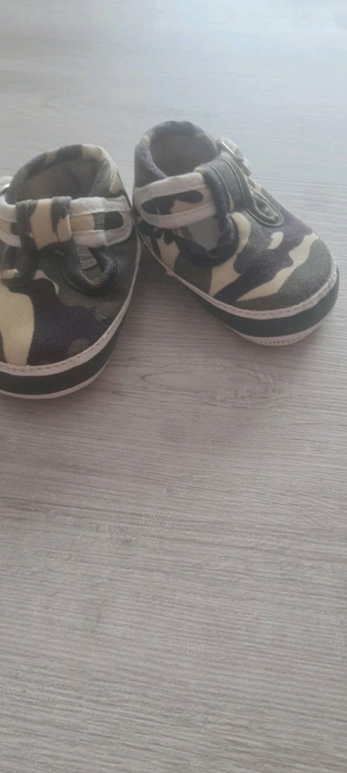 Chaussures militaire