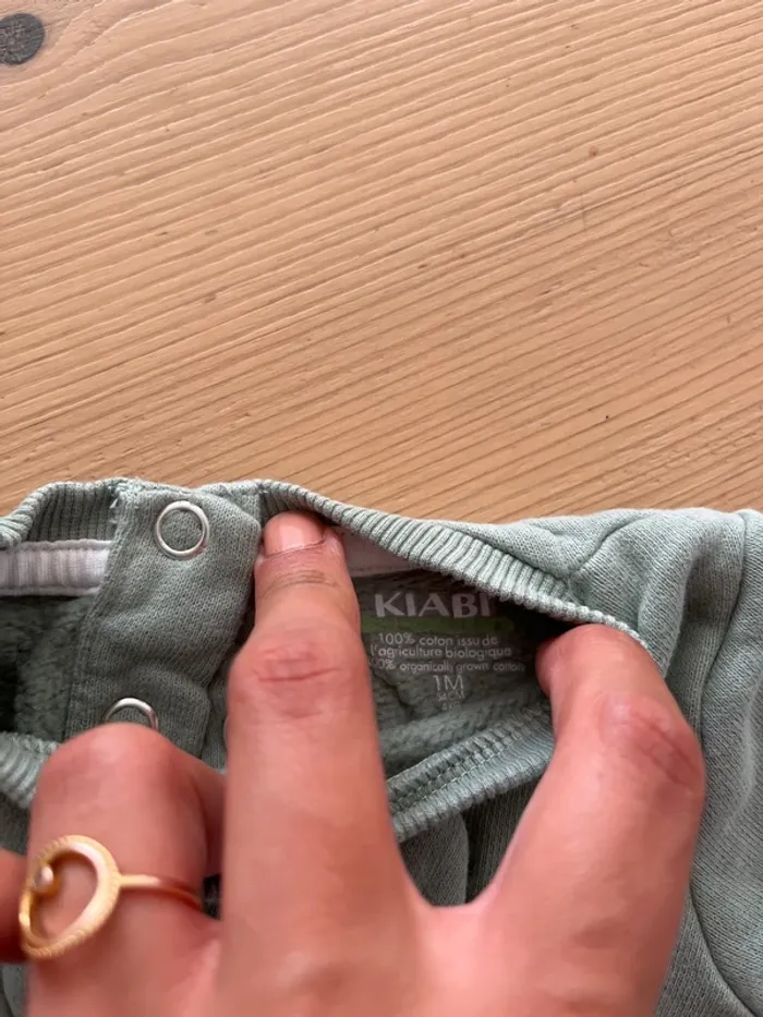 Pull vert 1 mois - photo numéro 2