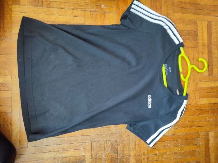 T-shirt adidas taille 38