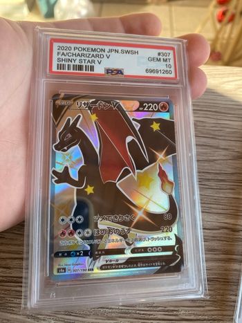 Pokemon Dracaufeu V shyny psa