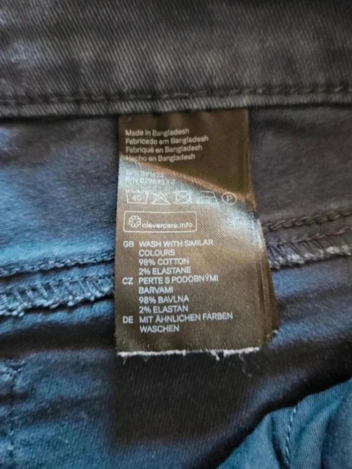 Short bleu marine - H&M - photo numéro 2