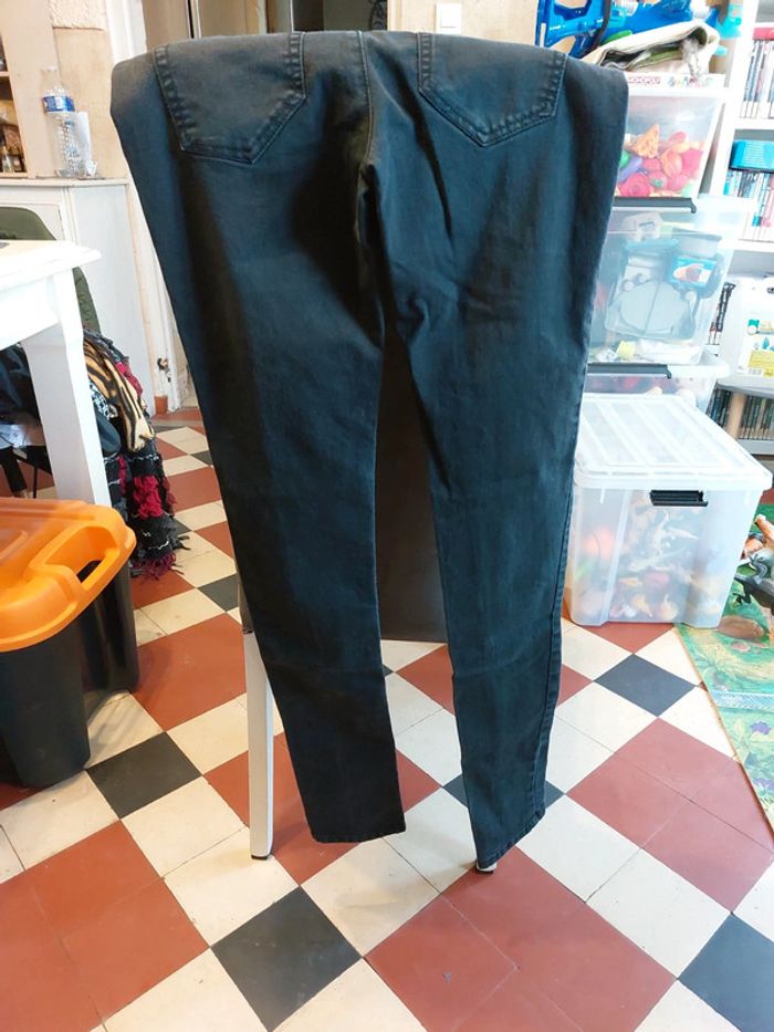 Jean noir - photo numéro 2